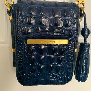 Brahmin NAVY crossbody, excellent condition